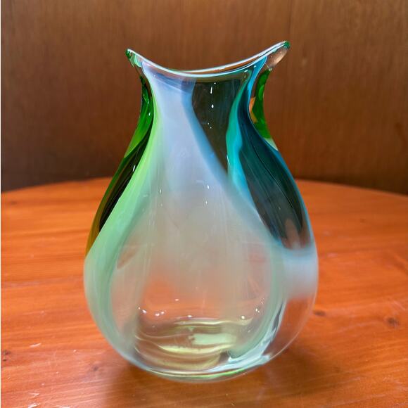 Michele Kaptur Hand Blown OIpaline Glass Vase - Picture 2 of 5